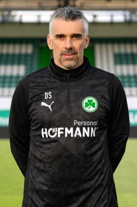 16 12 2025 SpVgg Greuther Fürth Kleeblatt Spielvereinigung 2 Football Bundesliga Season 2025 2026 Photo appointment Portrait appointment Presentation Press appointment Single photo Single photo Portrait Portrait Headshot Danny Schwarz Co Coach SpVgg Greuther Fürth