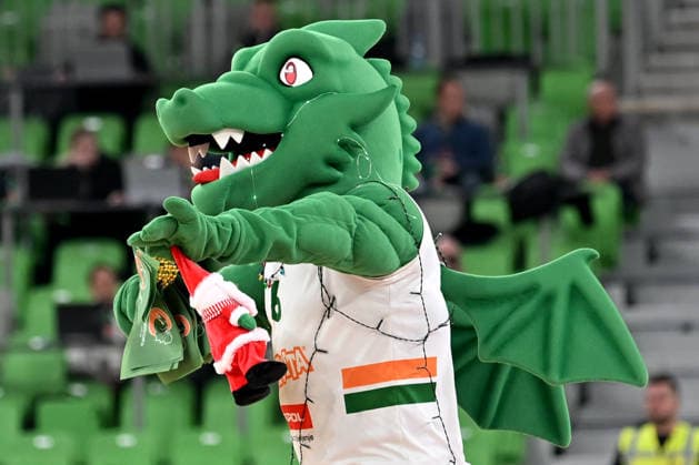 Ljubljana, Slovenia, December 16 2025, Old mascot of Cedevita Olimpija before the BKT EuroCup basketball match between Cedevita Olimpija (Slovenia) and Hapoel Midtown Jerusalem (Israel) at Arena Stozice, Ljubljana, Slovenia. (Photo by Igor Kupljenik Sports Press Photo) Copyright: xIgorxKupljenikx xSPPx Sportspressphoto_SPR74660