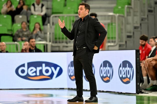 Ljubljana, Slovenia, December 16 2025, Yonatan Alon Head Coach of Hapoel Midtown Jerusalem during the BKT EuroCup basketball match between Cedevita Olimpija (Slovenia) and Hapoel Midtown Jerusalem (Israel) at Arena Stozice, Ljubljana, Slovenia. (Photo by Igor Kupljenik Sports Press Photo) Copyright: xIgorxKupljenikx xSPPx Sportspressphoto_SPR74667
