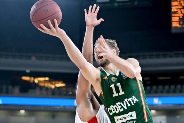 Ljubljana, Slovenia, December 16 2025, Jaka Blazic of Cedevita Olimpija (R) in action during the BKT EuroCup basketball match between Cedevita Olimpija (Slovenia) and Hapoel Midtown Jerusalem (Israel) at Arena Stozice, Ljubljana, Slovenia. (Photo by Igor Kupljenik Sports Press Photo) Copyright: xIgorxKupljenikx xSPPx Sportspressphoto_SPR74668