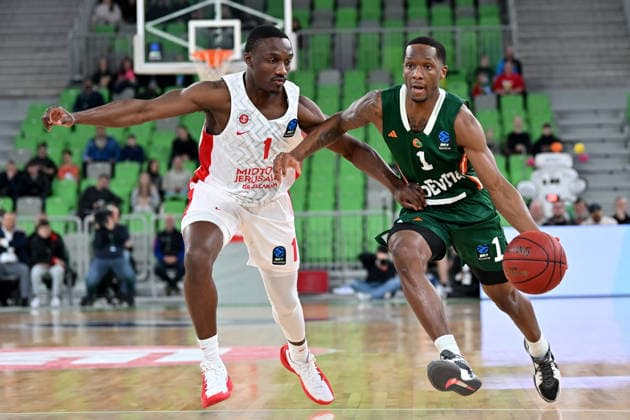 Ljubljana, Slovenia, December 16 2025, Umoja Gibson of Cedevita Olimpija (R) in action against Jared Harper of Hapoel Midtown Jerusalem (L) during the BKT EuroCup basketball match between Cedevita Olimpija (Slovenia) and Hapoel Midtown Jerusalem (Israel) at Arena Stozice, Ljubljana, Slovenia. (Photo by Igor Kupljenik Sports Press Photo) Copyright: xIgorxKupljenikx xSPPx Sportspressphoto_SPR74669