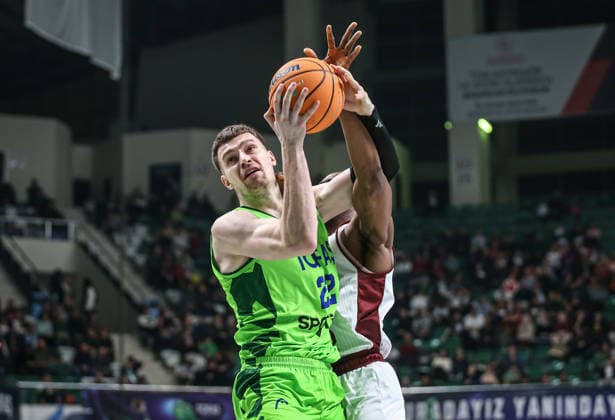 TOFAS v Trapani Shark - Basketball Champions League BURSA, TURKIYE - DECEMBER 16: Blazevic (22) of TOFAS in action during Basketball Champions League Group D week 6 match between TOFAS and Trapani Shark at Tofas Sports Hall in Bursa, Turkiye on December 16, 2025. Fatih Capkin Anadolu Bursa Turkey. Editorial use only. Please get in touch for any other usage.  Copyright: x2025xAnadoluxFatihxCapkinx
