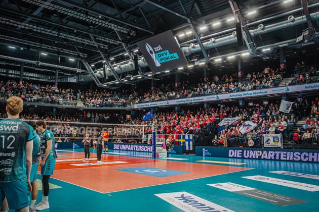 Volleyball mens season 2025 2026 Zoi DVV Cup semi-final SVG Lüneburg vs SWD powervolleys Düren 16 12 2025 The LKH Arena before the match