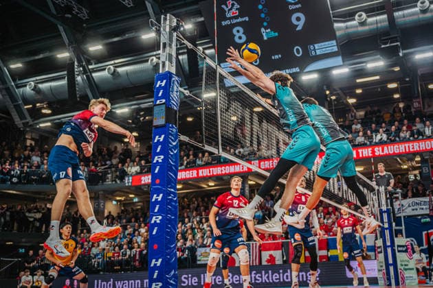 Volleyball mens season 2025 2026 Zoi DVV Cup semi-final SVG Lüneburg vs SWD powervolleys Düren 16 12 2025 Axel Enlund 17 SVG Lüneburg against the block of Robin Baghdaday 8 SWD powervolleys Düren and Kyle Paulson 1 SWD powervolleys Düren