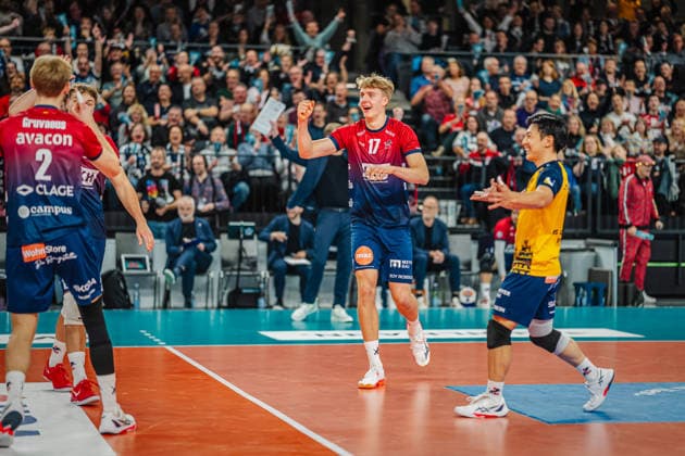 Volleyball mens season 2025 2026 Zoi DVV Cup semi-final SVG Lüneburg vs SWD powervolleys Düren 16 12 2025 Axel Enlund 17 SVG Lüneburg jubilant