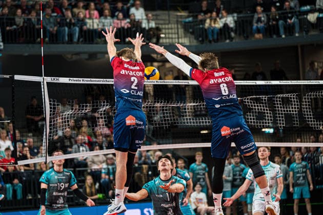 Volleyball I Men I Season 2025 2026 I DVV Cup I Semi-finals I SVG Lüneburg SWD powervolleys Düren I 16 12 2025 Daniel Gruvaeus 2, SVG Lüneburg and Jackson Clifford Howe 6, SVG Lüneburg in the block Copyright: xLobeca Bjorn-OlexKehmx
