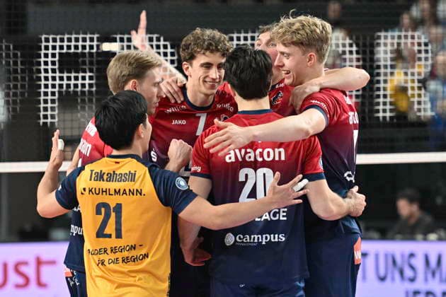GER 1 VBL, DVV Pokal, SVG Lueneburg vs SWD powervolleys Dueren 16 12 2025, LKH Arena, Lueneburg, GER 1 VBL, DVV Pokal, SVG Lueneburg vs SWD powervolleys Dueren in the picture the Lueneburg team cheers nordphotoxGmbH xWitke nph00002