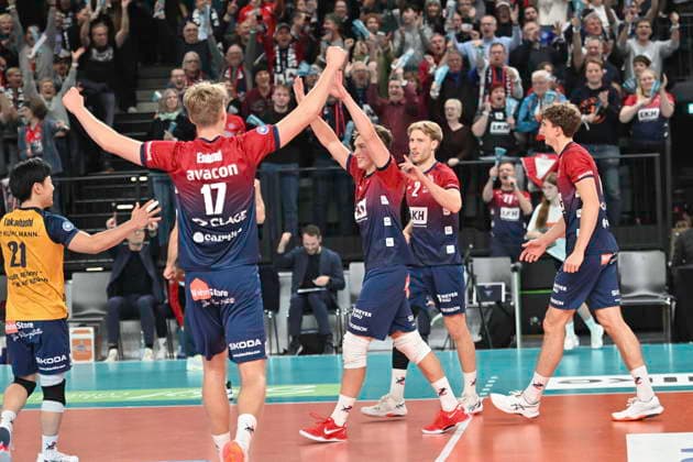GER 1 VBL, DVV Pokal, SVG Lueneburg vs SWD powervolleys Dueren 16 12 2025, LKH Arena, Lueneburg, GER 1 VBL, DVV Pokal, SVG Lueneburg vs SWD powervolleys Dueren in the picture the Lueneburg team cheers nordphotoxGmbH xWitke nph00002