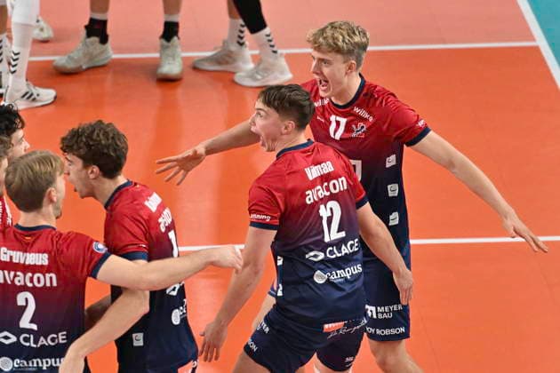 GER 1 VBL, DVV Pokal, SVG Lueneburg vs SWD powervolleys Dueren 16 12 2025, LKH Arena, Lueneburg, GER 1 VBL, DVV Pokal, SVG Lueneburg vs SWD powervolleys Dueren in the picture the Lueneburg team cheers nordphotoxGmbH xWitke nph00002