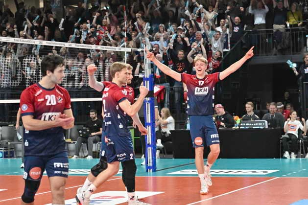 GER 1 VBL, DVV Pokal, SVG Lueneburg vs SWD powervolleys Dueren 16 12 2025, LKH Arena, Lueneburg, GER 1 VBL, DVV Pokal, SVG Lueneburg vs SWD powervolleys Dueren in the picture the Lueneburg team celebrates reaching the final nordphotoxGmbH xWitke nph00002