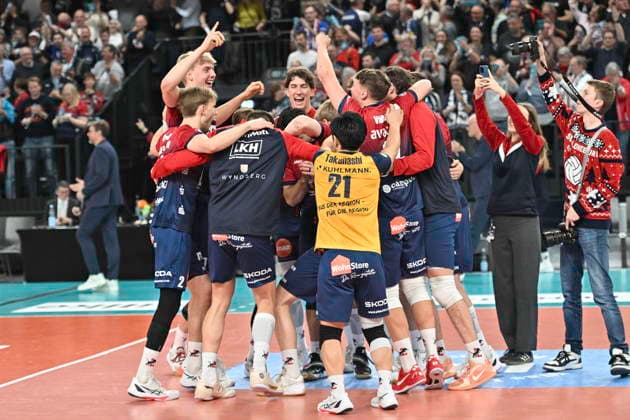 GER 1 VBL, DVV Pokal, SVG Lueneburg vs SWD powervolleys Dueren 16 12 2025, LKH Arena, Lueneburg, GER 1 VBL, DVV Pokal, SVG Lueneburg vs SWD powervolleys Dueren in the picture the Lueneburg team celebrates reaching the final nordphotoxGmbH xWitke nph00002
