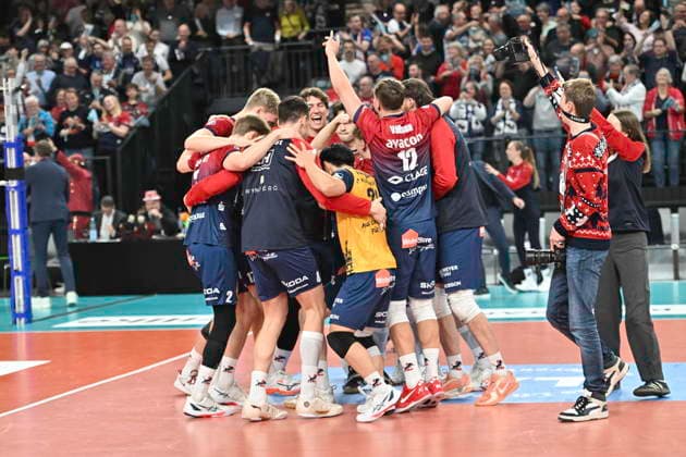 GER 1 VBL, DVV Pokal, SVG Lueneburg vs SWD powervolleys Dueren 16 12 2025, LKH Arena, Lueneburg, GER 1 VBL, DVV Pokal, SVG Lueneburg vs SWD powervolleys Dueren in the picture the Lueneburg team celebrates reaching the final nordphotoxGmbH xWitke nph00002