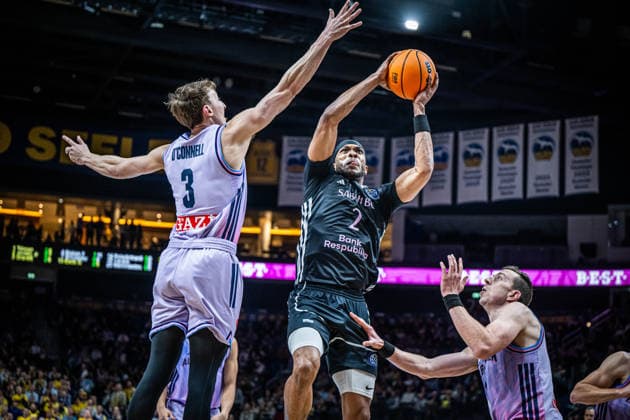 Basketball Berlin 16 12 2025 Season 2025 2026 Basketball Champions League BCL Alba Berlin Sabah BC Baku Keith Jordan Sabah, No 02 Alex O Connell Alba Berlin, No 03