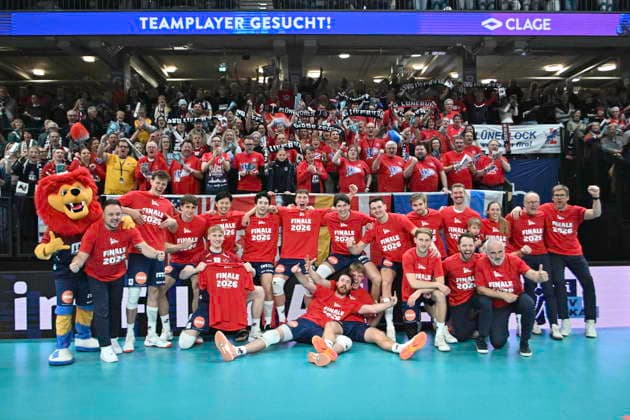 GER 1 VBL, DVV Pokal, SVG Lueneburg vs SWD powervolleys Dueren 16 12 2025, LKH Arena, Lueneburg, GER 1 VBL, DVV Pokal, SVG Lueneburg vs SWD powervolleys Dueren in the picture the Lueneburg team celebrates reaching the final nordphotoxGmbH xWitke nph00002