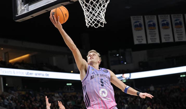 Sam Griesel moves to the basket Single frame Cropped action Sport Basketball Champions League CL Men Season 2025 2026 16 12 2025 ALBA Berlin vs BC Sabah Baku