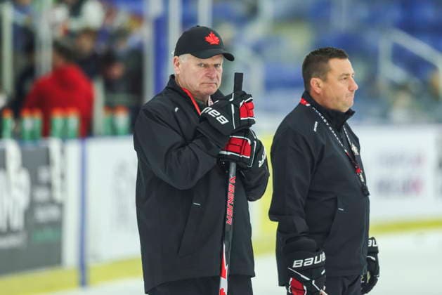 December 16, 2025, Niagara Falls, On, Canada: Head coach Dale Hunter, left, and associate coach Misha Donskov watch a drill during Canada s National Junior Team training camp in Niagara Falls, Ont., Tuesday, Dec. 16, 2025. Canada News - December 16, 2025 - ZUMAc35_ 20251216_zaf_c35_016 Copyright: xNickxIwanyshynx
