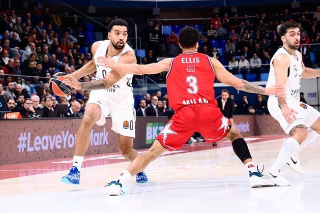 BASKET - Euroleague - EA7 Emporio Armani Milano vs Real Madrid Trey Lyles (Real Madrid) during EA7 Emporio Armani Milano vs Real Madrid, Basketball Euroleague match in Assago (MI), Italy, December 16 2025 Assago (MI) Italy  Copyright: xIPAxSport ABACAx