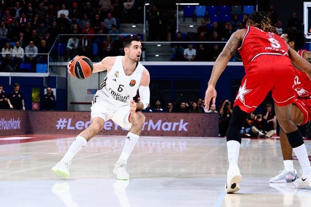 BASKET - Euroleague - EA7 Emporio Armani Milano vs Real Madrid Alberto Abalde (Real Madrid) during EA7 Emporio Armani Milano vs Real Madrid, Basketball Euroleague match in Assago (MI), Italy, December 16 2025 Assago (MI) Italy  Copyright: xIPAxSport ABACAx