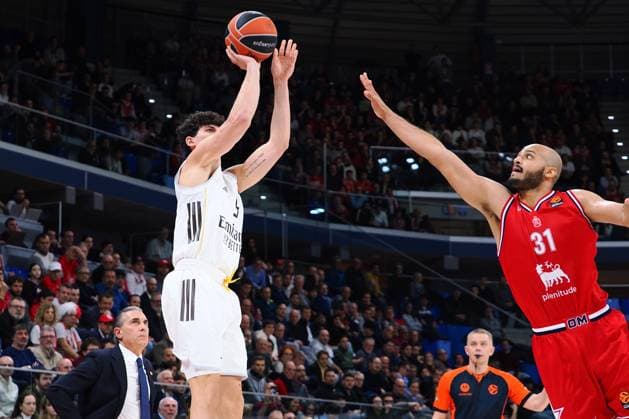 Gabriele Procida (Real Madrid) during EA7 Emporio Armani Milano vs Real Madrid, Basketball Euroleague match in Assago (MI), Italy, December 16 2025  Copyright: xSavinoxPaolella IPAxSportx xipa-agency.netx xx IPA_69223743 IPA_Agency_IPA69223743