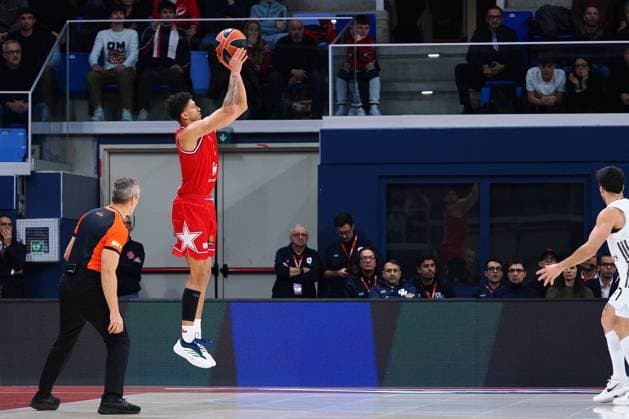 BASKET - Euroleague - EA7 Emporio Armani Milano vs Real Madrid Quinn Ellis (EA7 Emporio Armani Olimpia Milano) 3 points shoot during EA7 Emporio Armani Milano vs Real Madrid, Basketball Euroleague match in Assago (MI), Italy, December 16 2025 Assago (MI) Italy  Copyright: xIPAxSport ABACAx