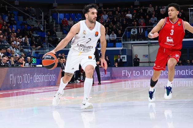 BASKET - Euroleague - EA7 Emporio Armani Milano vs Real Madrid Facundo Campazzo (Real Madrid) during EA7 Emporio Armani Milano vs Real Madrid, Basketball Euroleague match in Assago (MI), Italy, December 16 2025 Assago (MI) Italy  Copyright: xIPAxSport ABACAx