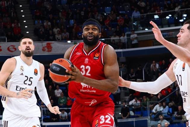 BASKET - Euroleague - EA7 Emporio Armani Milano vs Real Madrid Josh Nebo (EA7 Emporio Armani Olimpia Milano) during EA7 Emporio Armani Milano vs Real Madrid, Basketball Euroleague match in Assago (MI), Italy, December 16 2025 Assago (MI) Italy  Copyright: xIPAxSport ABACAx