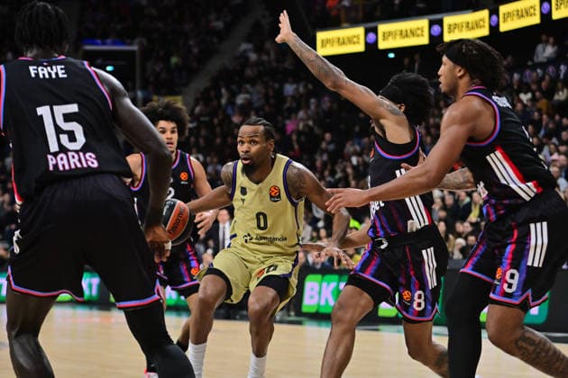 BASKET : Paris Basket vs FC Barcelona, Barca - Euroleague - 16 12 2025 KEVIN PUNTER ( 0 - Barcelona ) during the Euroleague match between Paris Basketball and FC Barcelona at Adidas Arena on December 16, 2025 in Paris, France. ( Photo by Federico Pestellini PSNewz ) - ParisFrance  Copyright: xFedericoxPestellinix