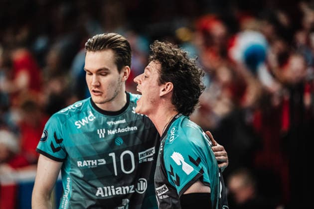 Volleyball Men Season 2025 2026 1 Volleyball Bundesliga Men DVV Cup Semi-Final SVG Lüneburg vs SWD powervolleys Düren 16 12 2025 Zac Hutcheson 15, SWD powervolleys Düren emotional Lüneburg LKH Arena Niedersachsen Germany