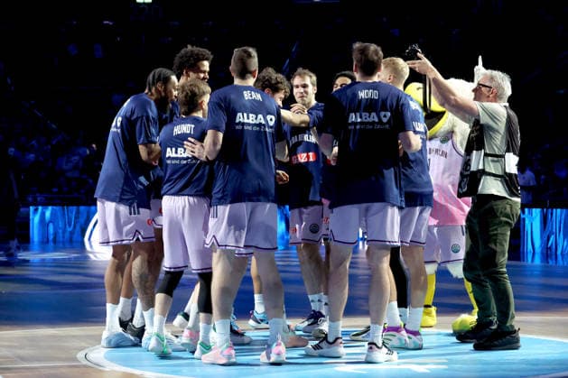 DEU, Basketball Champions League BCL , ALBA vs BC Sabah, 16 12 2025, Uber Arena, Berlin, DEU, Basketball Champions League BCL , ALBA vs BC Sabah, in the picture ALBA player circle nordphotoxGmbHx xEngler nph00076