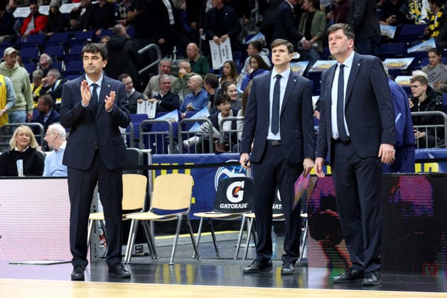 DEU, Basketball Champions League BCL , ALBA vs BC Sabah, 16 12 2025, Uber Arena, Berlin, DEU, Basketball Champions League BCL , ALBA vs BC Sabah, in the picture ALBA coach, CHIEF COACH Pedro Calles ALBA Berlin , Co Coach Vladimir Bogojevic ALBA Berlin ,Assistant Coach Sebastian Trzcionka ALBA Berlin nordphotoxGmbHx xEngler nph00076