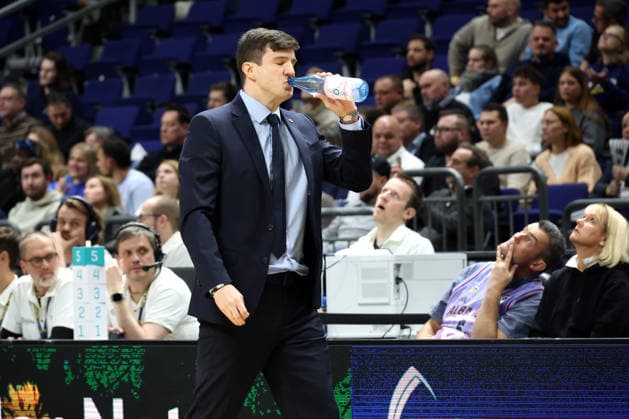 DEU, Basketball Champions League BCL , ALBA vs BC Sabah, 16 12 2025, Uber Arena, Berlin, DEU, Basketball Champions League BCL , ALBA vs BC Sabah, in the picture CHIEF TRAINER Pedro Calles ALBA Berlin nordphotoxGmbHx xEngler nph00076
