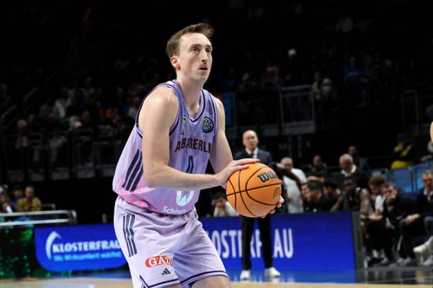DEU, Basketball Champions League BCL , ALBA vs BC Sabah, 16 12 2025, Uber Arena, Berlin, DEU, Basketball Champions League BCL , ALBA vs BC Sabah, in the picture free throw by Moses Wood ALBA Berlin 11 nordphotoxGmbHx xEngler nph00076