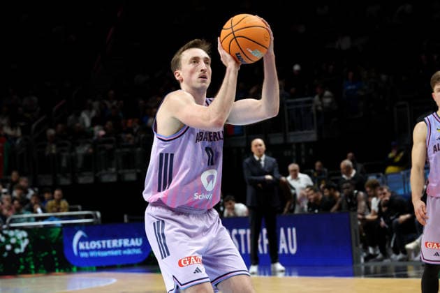 DEU, Basketball Champions League BCL , ALBA vs BC Sabah, 16 12 2025, Uber Arena, Berlin, DEU, Basketball Champions League BCL , ALBA vs BC Sabah, in the picture free throw by Moses Wood ALBA Berlin 11 nordphotoxGmbHx xEngler nph00076