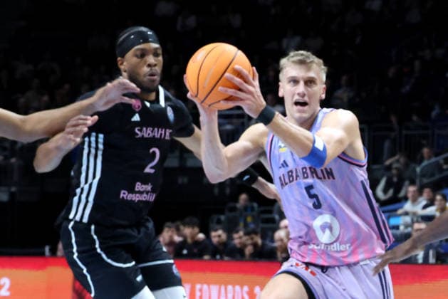 DEU, Basketball Champions League BCL , ALBA vs BC Sabah, 16 12 2025, Uber Arena, Berlin, DEU, Basketball Champions League BCL , ALBA vs BC Sabah, pictured Sam Griesel ALBA Berlin 5 , Keith Jordan Sabah BC Bak 2 nordphotoxGmbHx xEngler nph00076