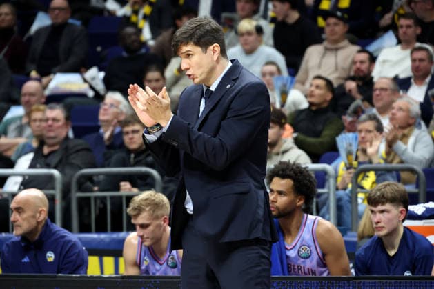 DEU, Basketball Champions League BCL , ALBA vs BC Sabah, 16 12 2025, Uber Arena, Berlin, DEU, Basketball Champions League BCL , ALBA vs BC Sabah, in the picture CHIEF TRAINER Pedro Calles ALBA Berlin nordphotoxGmbHx xEngler nph00076