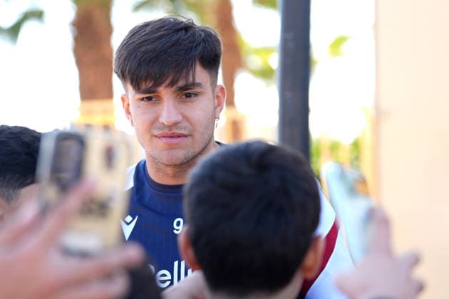 Bologna s Santiago Castro arrives at the training session at Riyadh , Saudi Arabia - EA Sports FC italian Supercup 2025 2026 Soccer - Wednesday, December 17 , 2025  Copyright: xSpada LaPressex