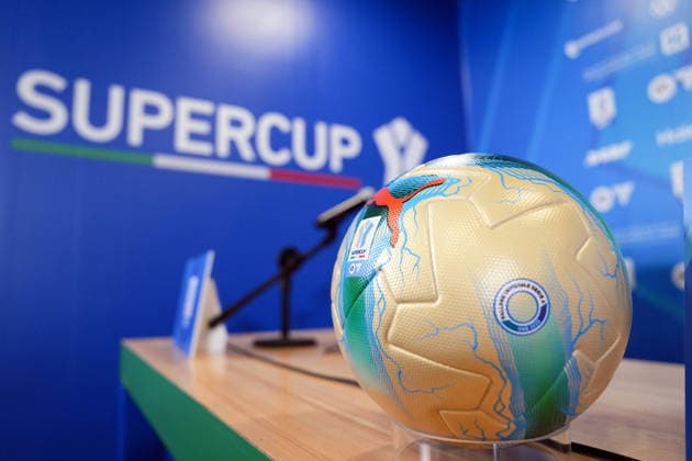 The official ball of competition during AC Milan press conference, PK, Pressekonferenz at Al Awwal Park Stadium in Riyadh, Saudi Arabia - EA Sports FC italian Supercup 2025 2026 - Soccer - Wednesday December 17, 2025  Copyright: xMassimoxPaolone LaPressex