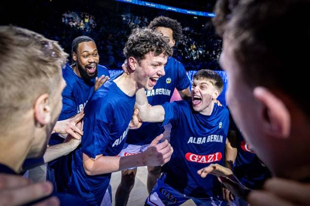 Basketball Berlin 16 12 2025 Season 2025 2026 Basketball Champions League BCL Alba Berlin Sabah BC Baku Team presentation Alba Richard Schmitt Alba Berlin, No 25 Anton Nufer Alba Berlin, No 20 and others