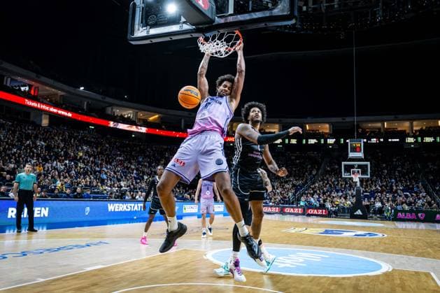 Basketball Berlin 16 12 2025 Season 2025 2026 Basketball Champions League BCL Alba Berlin Sabah BC Baku Norris Agbakoko Alba Berlin, No 17 Justin Tillman Sabah, No 01