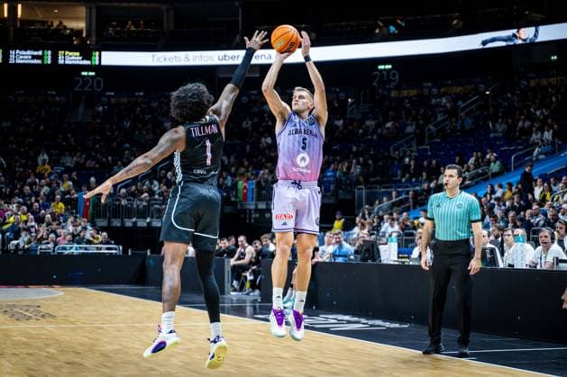 Basketball Berlin 16 12 2025 Season 2025 2026 Basketball Champions League BCL Alba Berlin Sabah BC Baku Sam Griesel Alba Berlin, No 05 Justin Tillman Sabah, No 01
