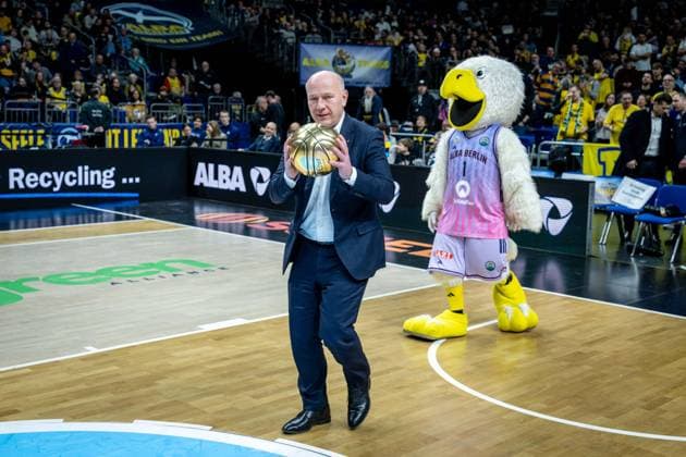 Basketball Berlin 16 12 2025 Season 2025 2026 Basketball Champions League BCL Alba Berlin Sabah BC Baku Award ceremony Best young players Kai Wegner Governing Mayor of Berlin