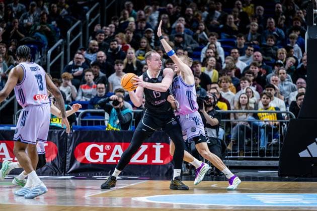 Basketball Berlin 16 12 2025 Season 2025 2026 Basketball Champions League BCL Alba Berlin Sabah BC Baku Klavs Cavars Sabah, No 15 Sam Griesel Alba Berlin, No 05