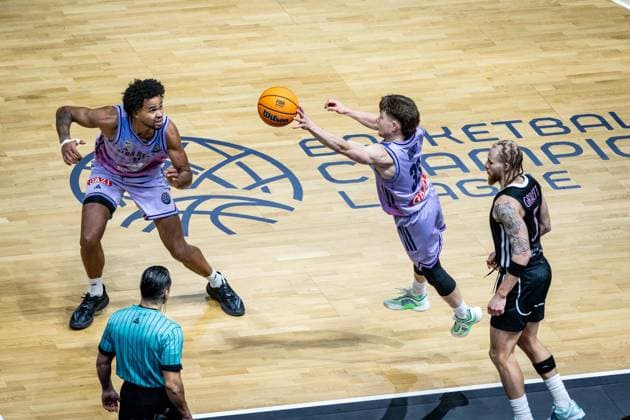 Basketball Berlin 16 12 2025 Season 2025 2026 Basketball Champions League BCL Alba Berlin Sabah BC Baku Norris Agbakoko Alba Berlin, No 17 Bennet Hundt Alba Berlin, No 33 Hassani Gravett Sabah, No 03