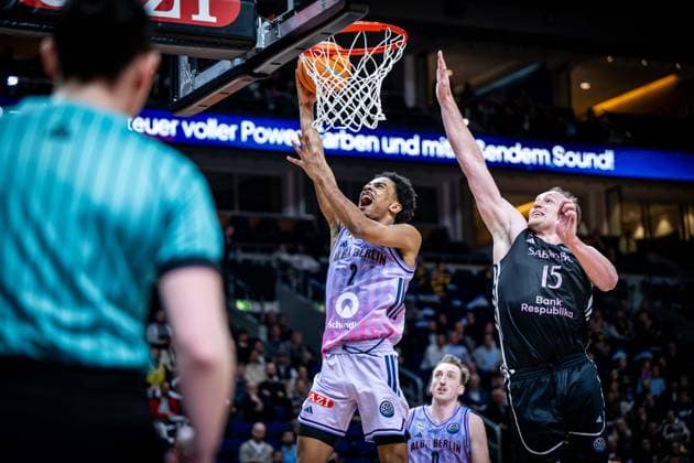 Basketball Berlin 16 12 2025 Season 2025 2026 Basketball Champions League BCL Alba Berlin Sabah BC Baku Matheo hermann Alba Berlin, No 02 Klavs Cavars Sabah, No 15