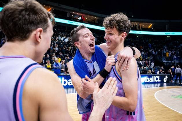 Basketball Berlin 16 12 2025 Season 2025 2026 Basketball Champions League BCL Alba Berlin Sabah BC Baku Jubel Alba Justin Bean Alba Berlin, No 34 Richard Schmitt Alba Berlin, No 25