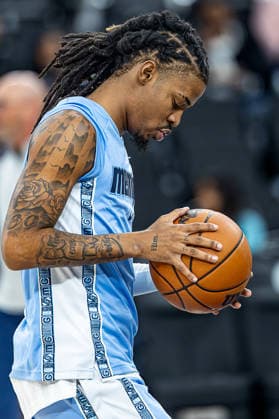 RECORD DATE NOT STATED The Clippers face the Grizzlies in an NBA, Basketball Herren, USA duel. Inglewood (USA), 12 16 2025 Sports Basketball NBA Clippers vs Grizzlies Ja Morant of the Memphis Grizzlies in a game against the Los Angeles Clippers valid for the NBA regular season, held at the Intuit Dome, an indoor arena located in Inglewood, California. The matchup brings together key players from both teams and is a highlight of the NBA regular season on Tuesday, December 16, 2025. (Foto: Bruno Zanotto Thenews2 imago images) SPO  Copyright: xBrunoxxZanottox