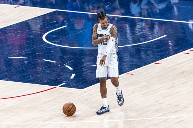 RECORD DATE NOT STATED The Clippers face the Grizzlies in an NBA, Basketball Herren, USA duel. Inglewood (USA), 12 16 2025 Sports Basketball NBA Clippers vs Grizzlies Ja Morant of the Memphis Grizzlies in a game against the Los Angeles Clippers valid for the NBA regular season, held at the Intuit Dome, an indoor arena located in Inglewood, California. The matchup brings together key players from both teams and is a highlight of the NBA regular season on Tuesday, December 16, 2025. (Foto: Bruno Zanotto Thenews2 imago images) SPO  Copyright: xBrunoxxZanottox