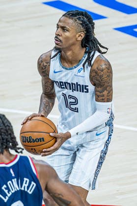 RECORD DATE NOT STATED The Clippers face the Grizzlies in an NBA, Basketball Herren, USA duel. Inglewood (USA), 12 16 2025 Sports Basketball NBA Clippers vs Grizzlies Ja Morant of the Memphis Grizzlies in a game against the Los Angeles Clippers valid for the NBA regular season, held at the Intuit Dome, an indoor arena located in Inglewood, California. The matchup brings together key players from both teams and is a highlight of the NBA regular season on Tuesday, December 16, 2025. (Foto: Bruno Zanotto Thenews2 imago images) SPO  Copyright: xBrunoxxZanottox