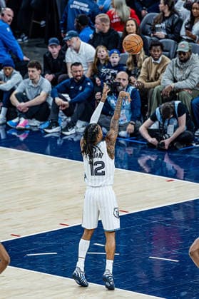 RECORD DATE NOT STATED The Clippers face the Grizzlies in an NBA, Basketball Herren, USA duel. Inglewood (USA), 12 16 2025 Sports Basketball NBA Clippers vs Grizzlies Ja Morant of the Memphis Grizzlies in a game against the Los Angeles Clippers valid for the NBA regular season, held at the Intuit Dome, an indoor arena located in Inglewood, California. The matchup brings together key players from both teams and is a highlight of the NBA regular season on Tuesday, December 16, 2025. (Foto: Bruno Zanotto Thenews2 imago images) SPO  Copyright: xBrunoxxZanottox