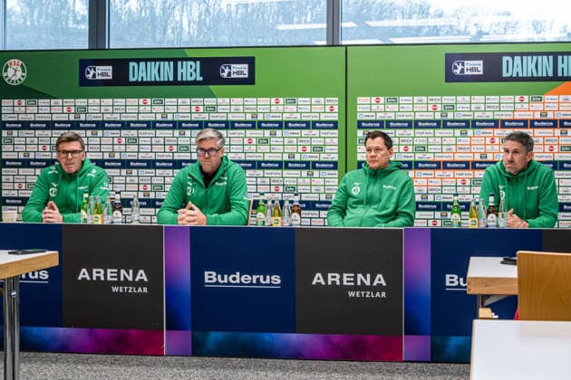 Press conference HSG Wetzlar, 17 12 25 f l Jasmin Camdzic HSG Wetzlar , Runar Sigtryggsson HSG Wetzlar , Arne Wohlfahrt HSG Wetzlar , Björn Seipp HSG Wetzlar Press conference HSG Wetzlar Wetzlar, 17 12 25 Copyright: xBEAUTIFULxSPORTS Roeczeyx